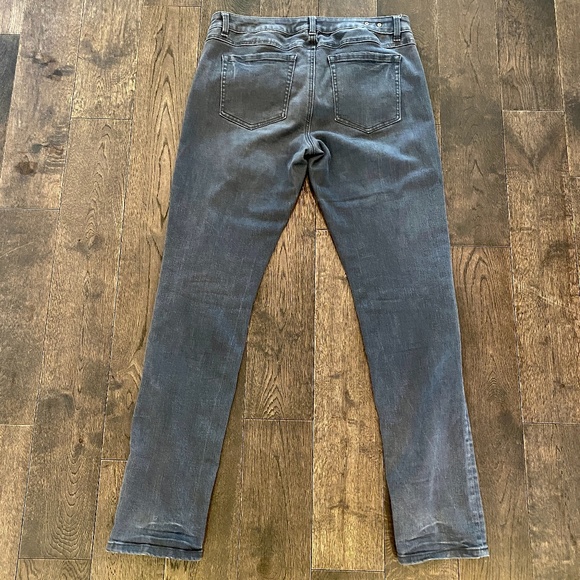 cabi Slim Boyfriend Jean, Style #3191, Gray, 6, EUC - Picture 9 of 11